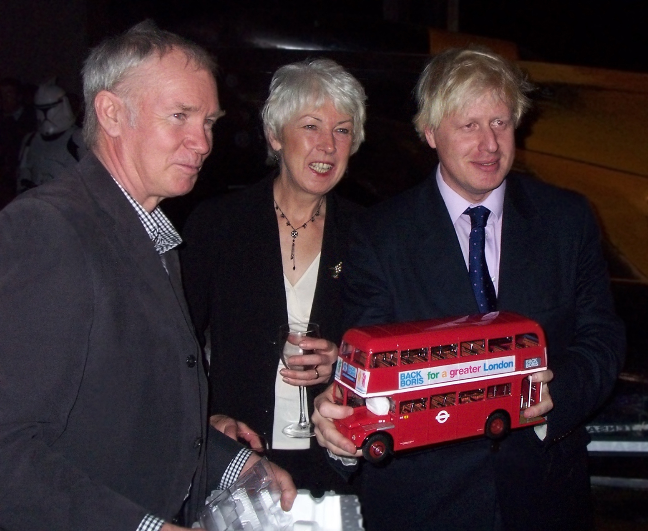 Boris_Johnson_-holding_a_red_model_bus_-2007