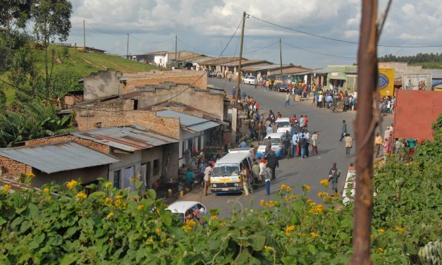 Eristäytyvä Burundi pelaa omilla säännöillään