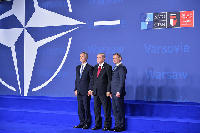 Turkki ja Puola uhmaavat Naton perusarvoja