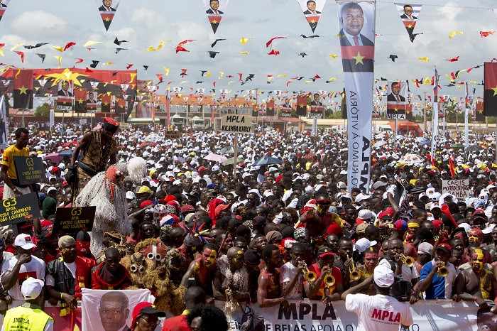Hyvästi Mugabe, Dos Santos ja Jammeh – millaista muutosta on odotettavissa?