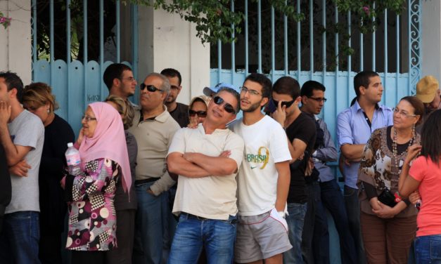 Epäluottamus varjostaa arabikevään ”valopilkun” vaaleja