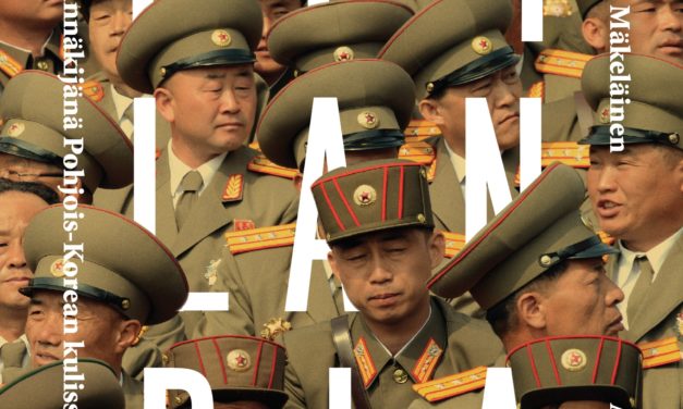 Kirja-arvio: Kimlandia – Silminnäkijänä Pohjois-Korean kulisseissa