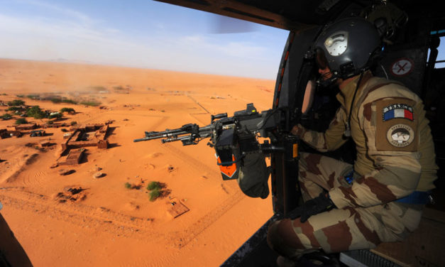 Ranskan liput palavat Malissa ja tulokseton kissa-hiiri-leikki aavikolla jatkuu – jihadismin vastaisen taistelun hinta kovenee, mutta loppua ei ole näkyvissä