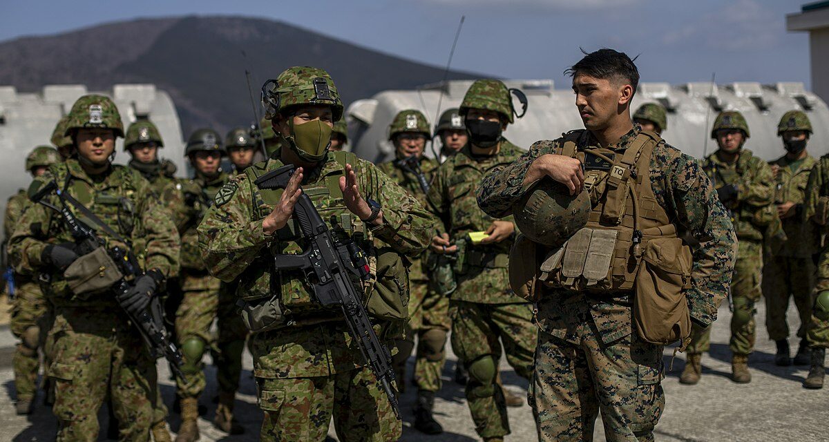 Ennaltaehkäisevä hyökkäys vai itsepuolustusta? Venäjän sota Ukrainassa nosti turvallisuuspolitiikan yhä enemmän pinnalle Japanissa